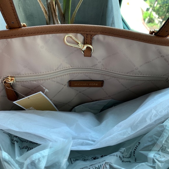 Michael Kors Jet Set Medium Tote Brown - Picture 4 of 6